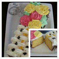 کیک زعفرانی با تزیین سبد گل