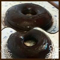 کیک ساده خانگی با روکش گاناش