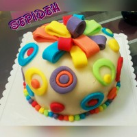 کیک اسفنجی با روکش فوندانت