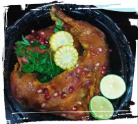 مرغ با سبزیجات مزه دار شده