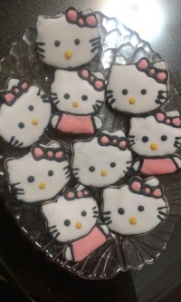 بیسکویت با تزیین ایسینگ