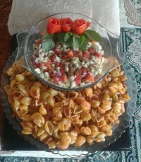 پاستا با سالاد شیرازی