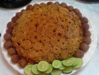 کلم پلو و کوفته ریزه با ته دیگ گل رز