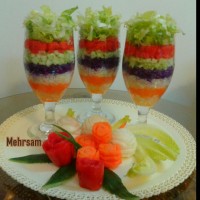 سالاد لیوانی رنگین کمانی