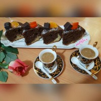 اینم کیک خوشمزه من بفرمایید