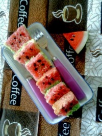 کیک اسفنجی مخصوص شب یلدا