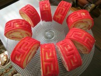 رولت خامه ای طرح دار