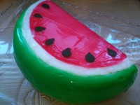 کیک با تزیین خامه وبریلو