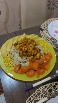 پاستای میگو با سبزیجات