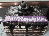 کیک کاکائویی با بادام