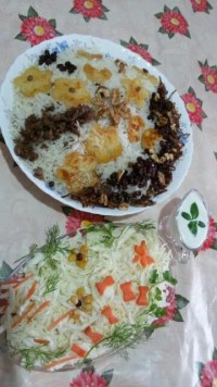 زرشک پلو با سالادکلم