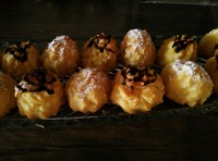 نان خامه ایی