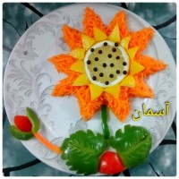 سالاد به شکل گل آفتابگردان