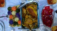 مرغ سوخاری و سالادتوپی و ژله