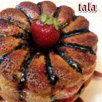 کیک با طعم توت فرنگی