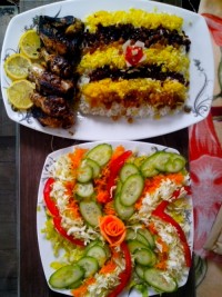 جواهرپلو و جوجه کباب زعفرونی