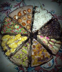 کیک شکلاتی با رویه موکا