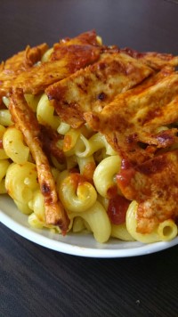 گریل چیکن پنه (پاستا مرغ کبابی)