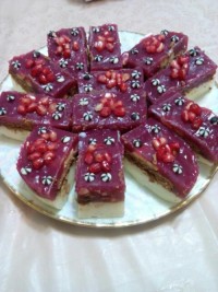 کیسل لایه ای انار و شیر