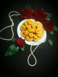 شیرینی نخودچی با پسته