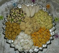 اینم شیرینی عید ما.واسه همه دوستای گلم سال خوبی رو آرزو دارم امیدوارم سال جدید به همه آرزوهای قشنگتون برسین