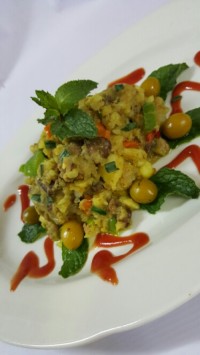 مرغ با سبزیجات مزه دار شده