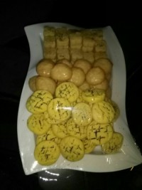 شیرینی عید من .برنجی،نارگیلی،نخودی