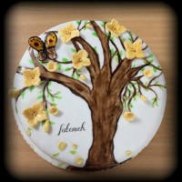 کیک اسفنجی با روکش فوندانت