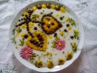 فرنی. با نشاسته کسانی که به شیر علاقه ندارند بهترین گزینه است. با لایک ها تون مشوق با شید.