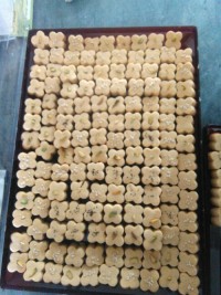 شیرینی نخودچی با پسته