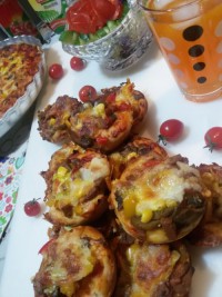 پیتزای لقمه ای تو قالب مافین