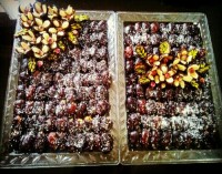 خرما با مغز گردو