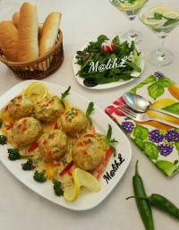 کوفته مرغ با سس خامه تند