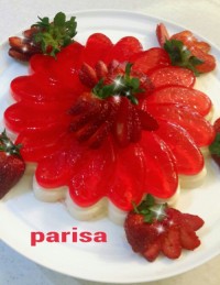 ژله وپاناکوتا توت فرنگی