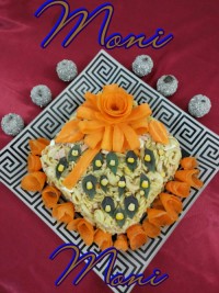 سالاد پاستا و مرغ با فلفل کبابی