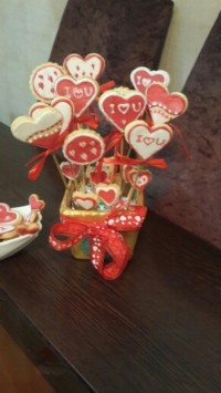 بیسکوییت با تزیین آیسینگ