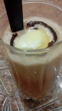 یخ در بهشت شکلاتی عسلی