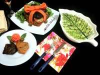 دلمه برگ و کلم و تزیین ماستو خیار