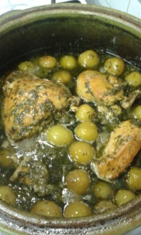 خورش گوجه سبز