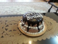 کیک تولد با روکش گاناش