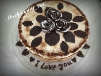 کیک یخچالی توت فرنگی