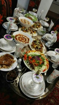 اینم یه میز دیگه