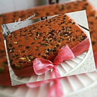 کیک تر پسته ای