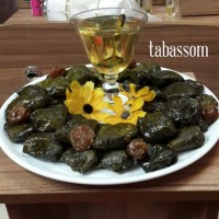 دلمه برگ مو با مرغ