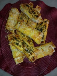 بورک گوشت با خمیر یوفکا