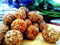 توپک خرما کنجدی