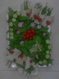 تزیین نان پنیر وسبزی