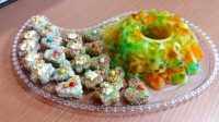 ژله ی خورد شیشه و باسلوق با آرزوی بهترینها برای دوستان خوبم