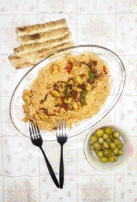 اسپاگتی با میگو و گوجه