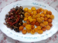 میگو پفکی همراه قارچ سرخ کرده